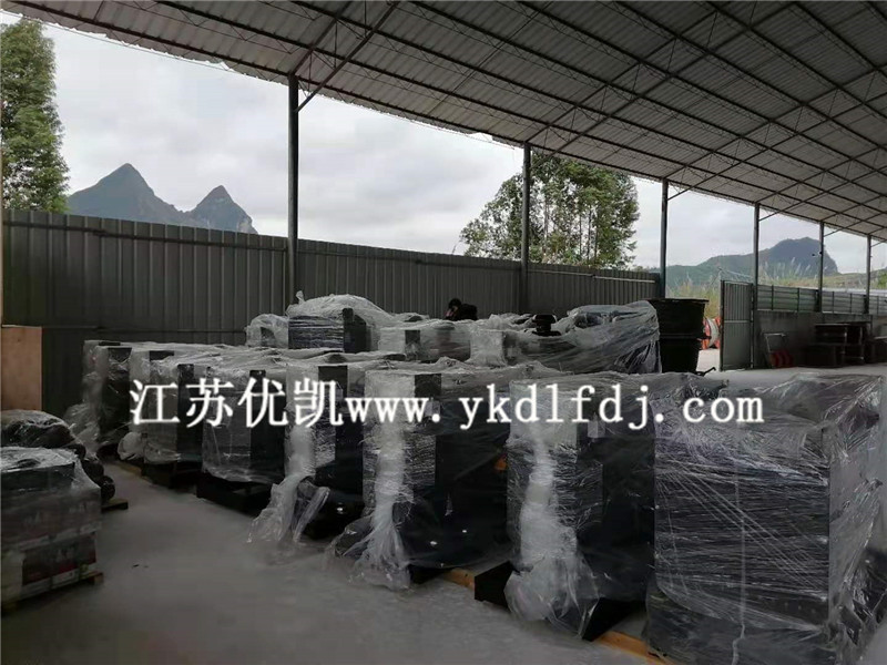 2020年12月3日，12臺上柴發(fā)電機(jī)組一批交付某項(xiàng)目工程使用