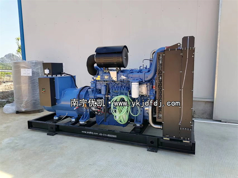 2022年10月18日，500KW玉柴發(fā)電機(jī)組發(fā)貨某工程項(xiàng)目