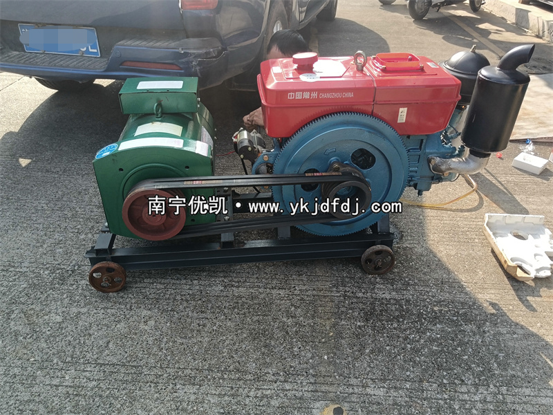 2024年10月21日，客戶到店自提20KW單缸柴油發電機組